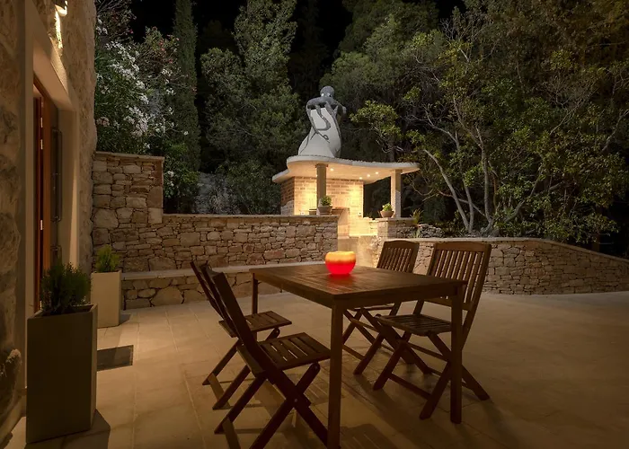 Luxury Hvar Enigma With Pool Willa